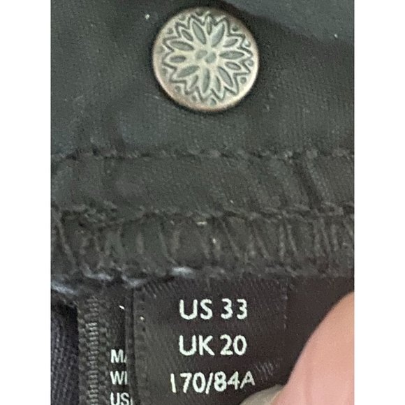 We The Free Crvy High-Rise, Straight Shooter Jean- Black (OB1290332)- Size 33 - Picture 5 of 8